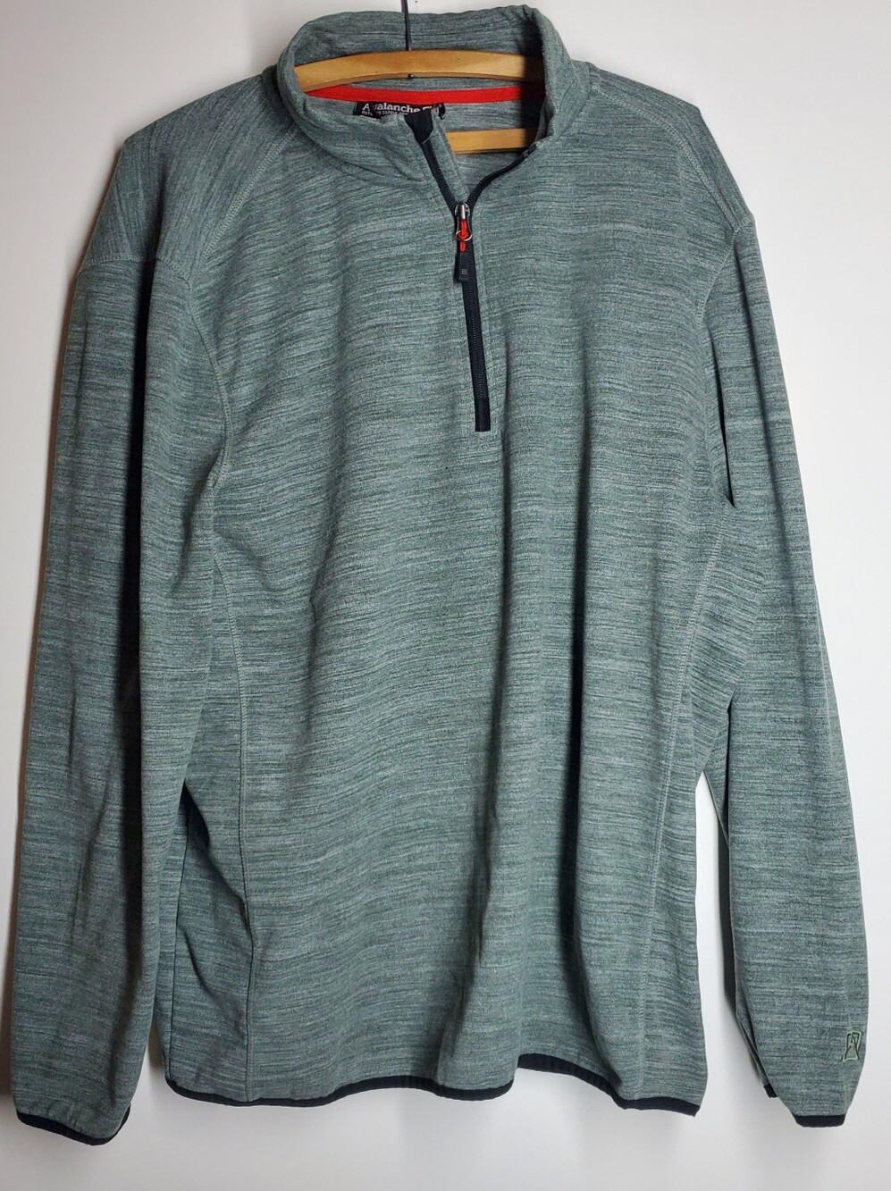 Avalanche Men's Heathered Sage Green Half-Zip Pullover